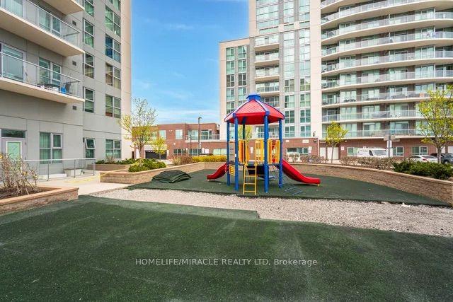 1002 - 2152 Lawrence Ave E, Condo with 3 bedrooms, 2 bathrooms and 1 parking in Toronto ON | Image 33