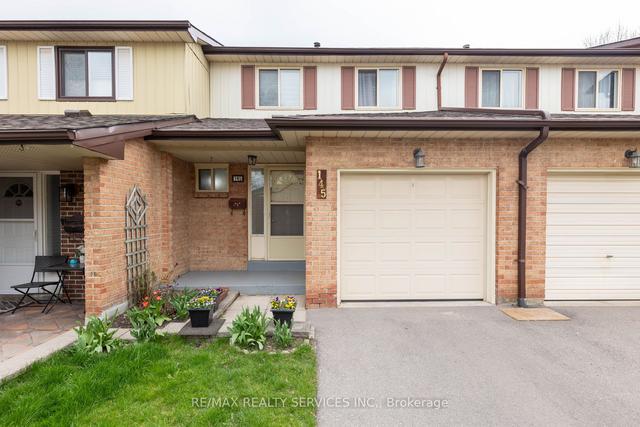 145 Baronwood Crt, Townhouse with 3 bedrooms, 3 bathrooms and 2 parking in Brampton ON | Image 1