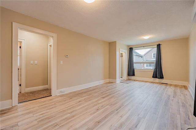 7 Jones Street, House detached with 2 bedrooms, 1 bathrooms and 1 parking in St. Catharines ON | Image 25
