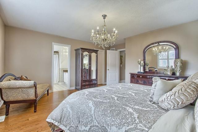 10 Royal Springs Cres, House detached with 4 bedrooms, 4 bathrooms and 6 parking in Brampton ON | Image 15