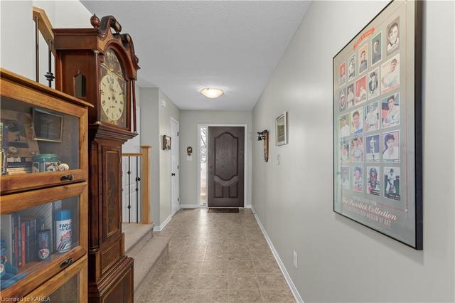 1594 Crimson Crescent, House attached with 3 bedrooms, 2 bathrooms and 2 parking in Kingston ON | Image 31