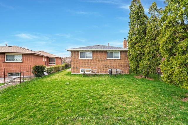 13 Panorama Cres, House detached with 3 bedrooms, 3 bathrooms and 6 parking in Brampton ON | Image 28