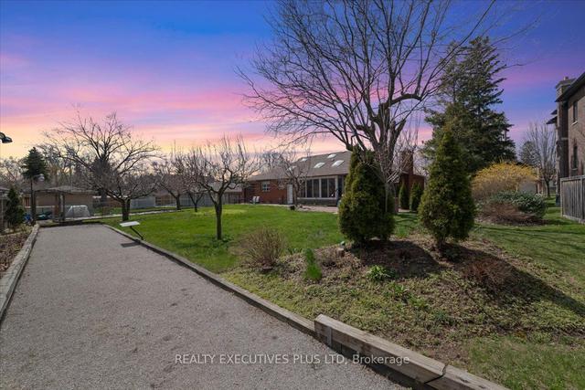 17 Gram St, House detached with 4 bedrooms, 4 bathrooms and 6 parking in Vaughan ON | Image 18
