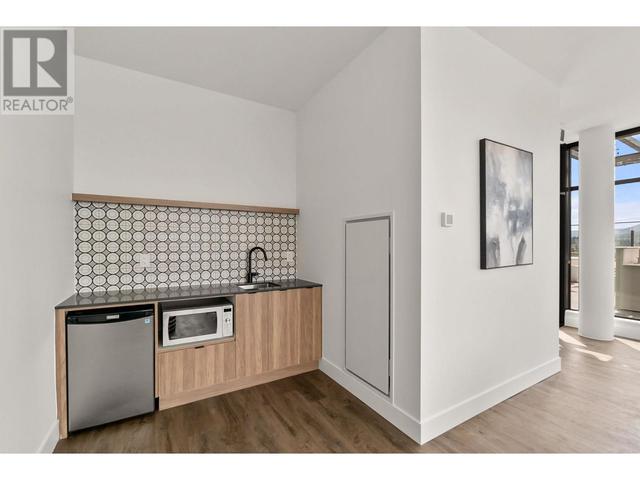 1001 - 1471 St Paul Street, Condo with 1 bedrooms, 1 bathrooms and 1 parking in Kelowna BC | Image 37