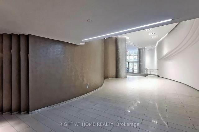 948 - 155 Dalhousie St, Condo with 2 bedrooms, 2 bathrooms and 1 parking in Toronto ON | Image 26
