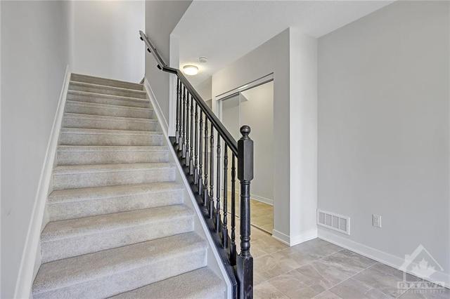 43 Stitch Mews, Townhouse with 4 bedrooms, 3 bathrooms and 2 parking in Ottawa ON | Image 10