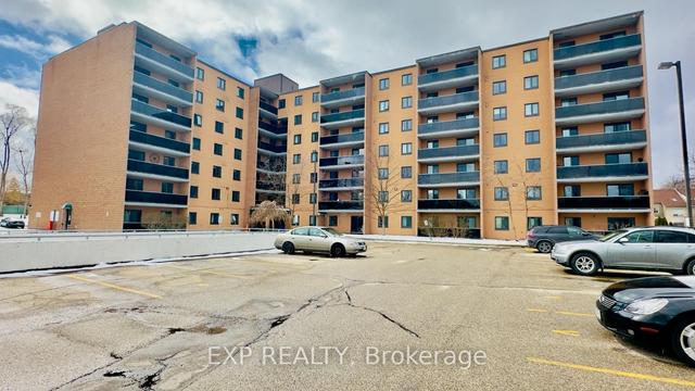 302 - 29 West Ave, Condo with 3 bedrooms, 2 bathrooms and 1 parking in Kitchener ON | Image 1