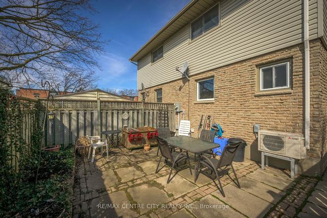 999 Notre Dame Dr, Townhouse with 2 bedrooms, 2 bathrooms and 2 parking in London ON | Image 19