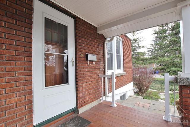 445 Hartleigh Avenue, House detached with 3 bedrooms, 2 bathrooms and 3 parking in Ottawa ON | Image 5