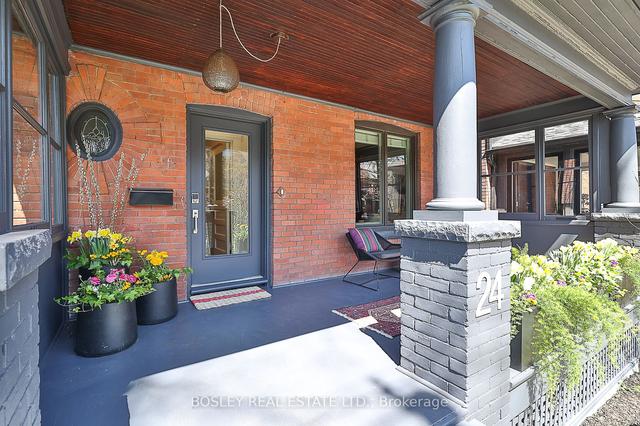 24 Galley Ave, House detached with 6 bedrooms, 2 bathrooms and 2 parking in Toronto ON | Image 33