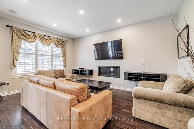 46 Faust Rdge, House detached with 4 bedrooms, 3 bathrooms and 3 parking in Vaughan ON | Image 31