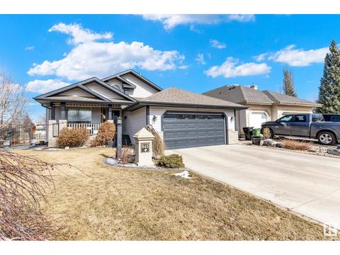 945 Picard Dr Nw, Edmonton, AB, T5T6N6 | Card Image
