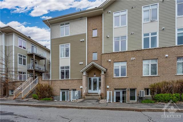 c - 326 Everest Private, Condo with 2 bedrooms, 2 bathrooms and 1 parking in Ottawa ON | Image 2
