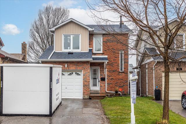 15 Winston Cres, House detached with 3 bedrooms, 3 bathrooms and 5 parking in Whitby ON | Image 1