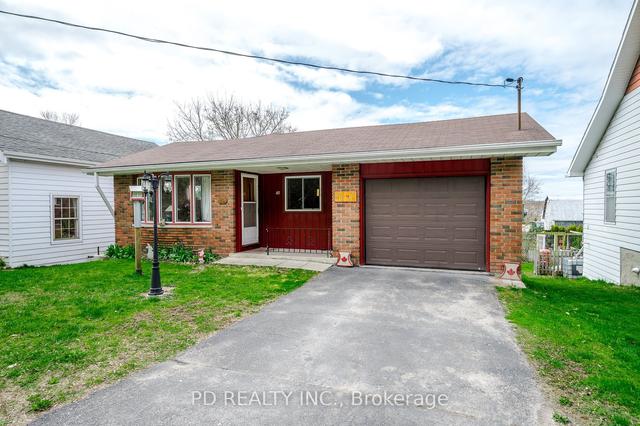 28 Bond St E, House detached with 3 bedrooms, 2 bathrooms and 2 parking in Kawartha Lakes ON | Image 23
