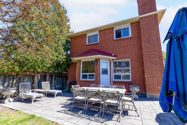 160 Tuscadero Cres, House detached with 3 bedrooms, 4 bathrooms and 5 parking in Mississauga ON | Image 32