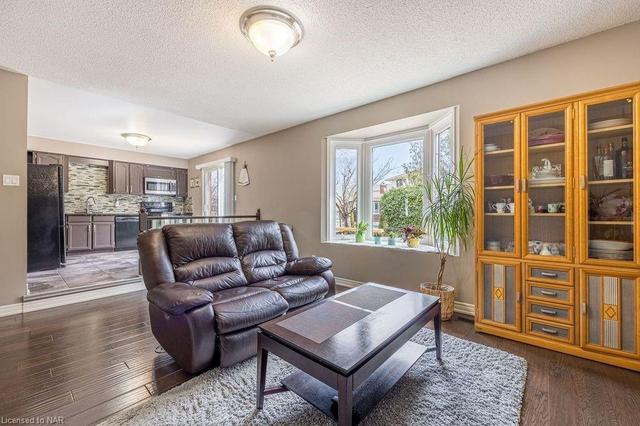 20 Pioneer Court, House detached with 3 bedrooms, 2 bathrooms and 6 parking in St. Catharines ON | Image 32