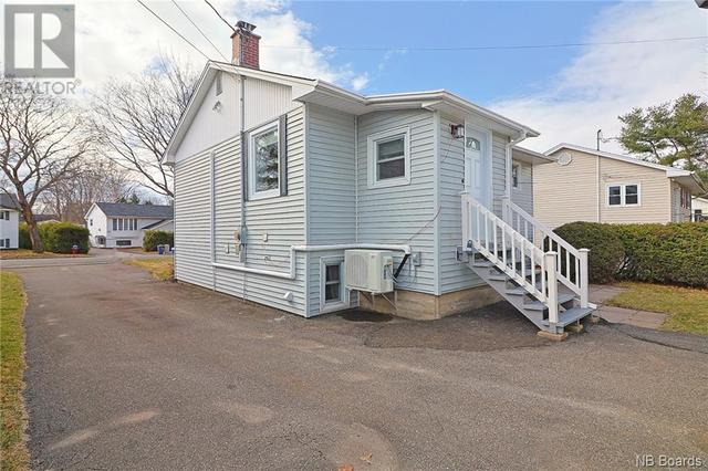 10 Lawrence Crescent, House detached with 3 bedrooms, 1 bathrooms and null parking in Fredericton NB | Image 39