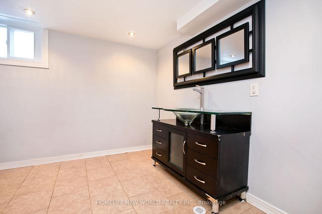9 Dyson Blvd, House detached with 2 bedrooms, 2 bathrooms and 4 parking in Toronto ON | Image 13