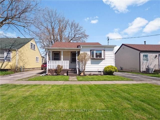53 Mary St, House detached with 2 bedrooms, 1 bathrooms and 4 parking in Fort Erie ON | Image 12