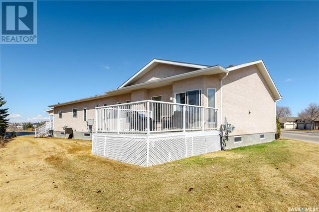 3332 Buckingham Drive E, House semidetached with 3 bedrooms, 3 bathrooms and null parking in Regina SK | Image 29
