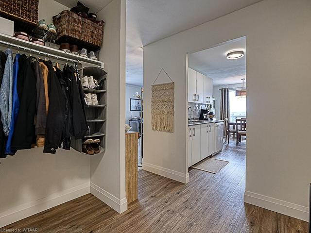 707 - 333 Commissioners Road W, House attached with 2 bedrooms, 2 bathrooms and 1 parking in London ON | Image 2