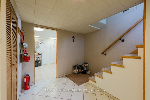 63 Midland Ave, House detached with 3 bedrooms, 2 bathrooms and 4 parking in Toronto ON | Image 4