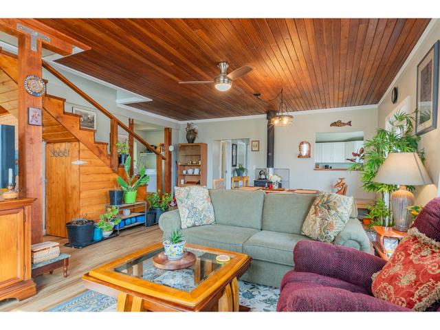 3553 Sprague Street, House detached with 2 bedrooms, 2 bathrooms and null parking in Central Kootenay D BC | Image 31