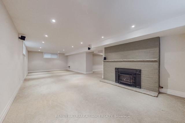 1116 Crestview St, House detached with 3 bedrooms, 3 bathrooms and 12 parking in Oakville ON | Image 19