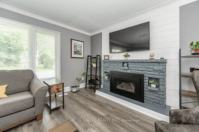 28 Masterson Dr, House detached with 3 bedrooms, 2 bathrooms and 5 parking in St. Catharines ON | Image 40