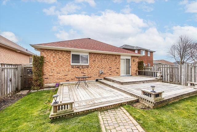 56 Bloom Ave, House detached with 2 bedrooms, 3 bathrooms and 2 parking in Clarington ON | Image 18