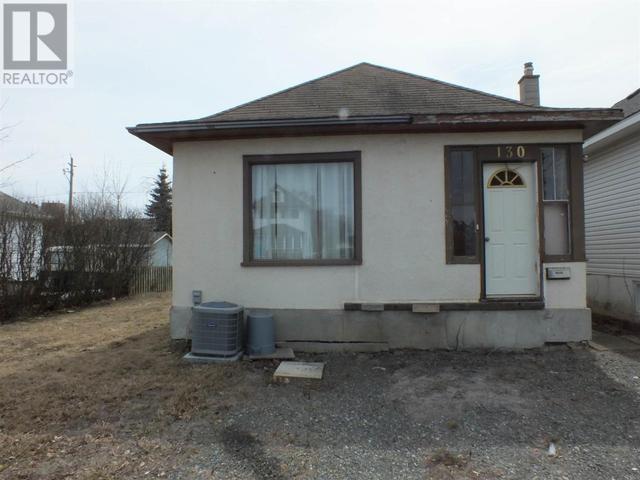130 Amelia St E, House detached with 2 bedrooms, 1 bathrooms and null parking in Thunder Bay ON | Image 4