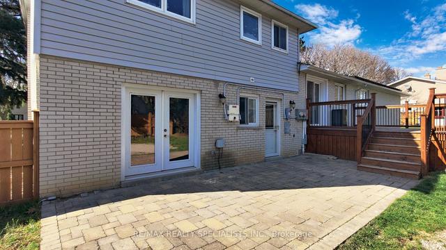 50 Hillside Dr, House detached with 4 bedrooms, 4 bathrooms and 8 parking in Brampton ON | Image 32