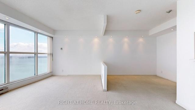 2205 - 99 Harbour Sq, Condo with 0 bedrooms, 1 bathrooms and 1 parking in Toronto ON | Image 25