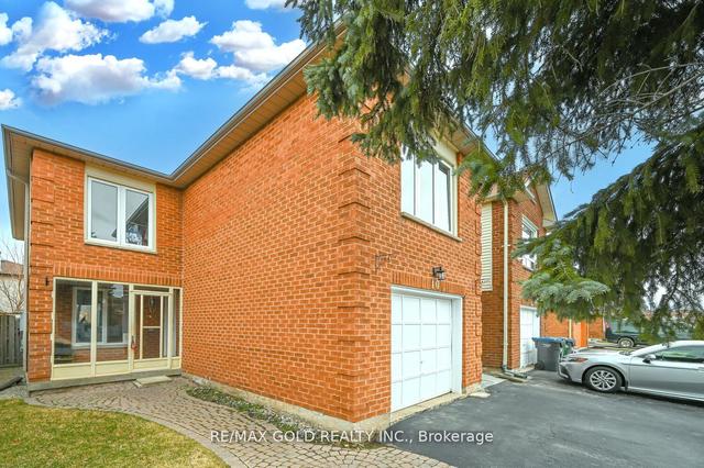 10 Stalbridge Ave, House detached with 3 bedrooms, 4 bathrooms and 5 parking in Brampton ON | Image 29