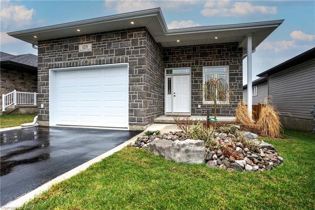 128 Brennan Crescent, House detached with 4 bedrooms, 3 bathrooms and 3 parking in Loyalist ON | Image 12
