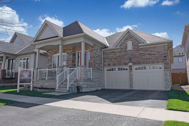 64 Keating Dr, House detached with 3 bedrooms, 2 bathrooms and 4 parking in Clarington ON | Image 1