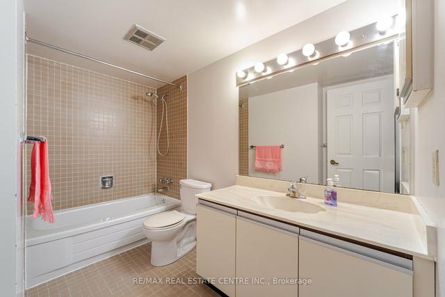 1612 - 45 Carlton St, Condo with 2 bedrooms, 2 bathrooms and 1 parking in Toronto ON | Image 21
