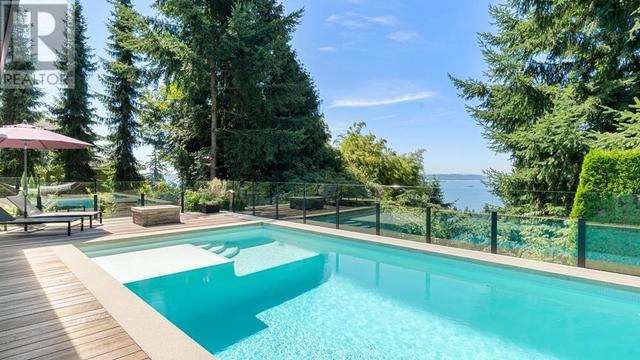 2650 Rosebery Avenue, House detached with 5 bedrooms, 6 bathrooms and 4 parking in West Vancouver BC | Image 13