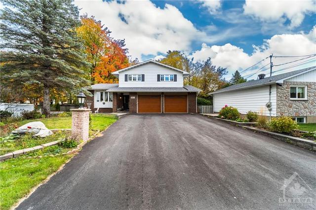 3014 Innes Road, House detached with 3 bedrooms, 4 bathrooms and 6 parking in Ottawa ON | Image 1