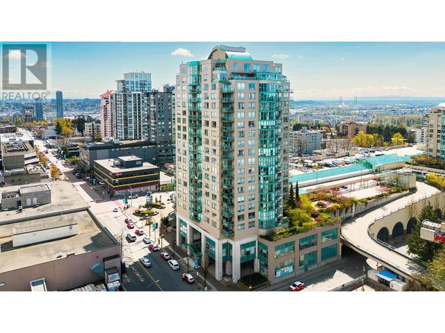 1704 - 612 Sixth Street, Condo with 1 bedrooms, 2 bathrooms and 1 parking in New Westminster BC | Image 4