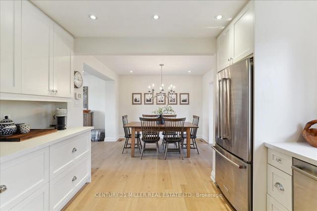 457 Sunset Dr, House detached with 4 bedrooms, 3 bathrooms and 6 parking in Oakville ON | Image 2