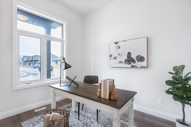 13 - 63 Compass Tr, Townhouse with 3 bedrooms, 3 bathrooms and 3 parking in Central Elgin ON | Image 29
