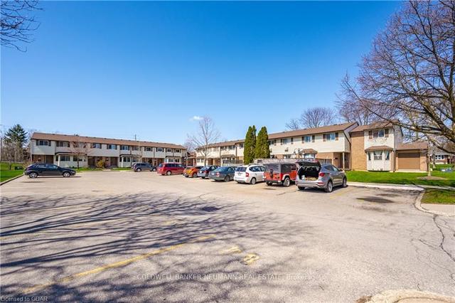 11 - 40 Silvercreek Pkwy N, Townhouse with 2 bedrooms, 1 bathrooms and 1 parking in Guelph ON | Image 28