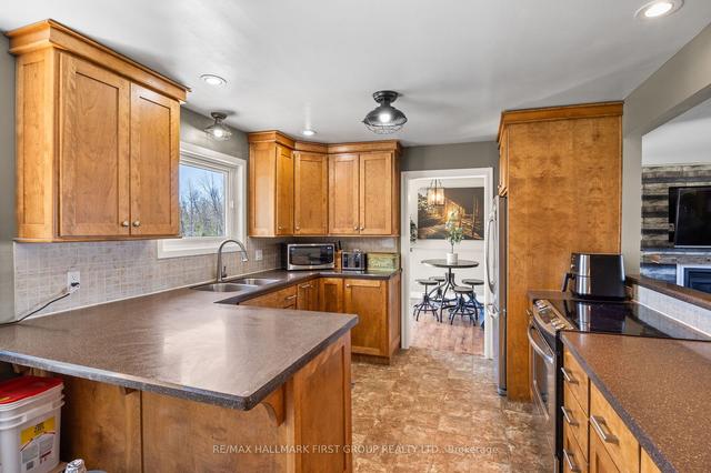 799 County Rd 24 Rd, House detached with 2 bedrooms, 2 bathrooms and 20 parking in Kawartha Lakes ON | Image 5