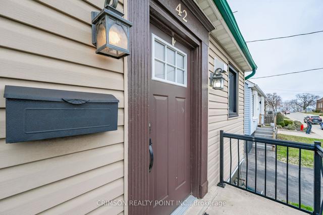 42 East 11th St, House detached with 3 bedrooms, 2 bathrooms and 2 parking in Hamilton ON | Image 12