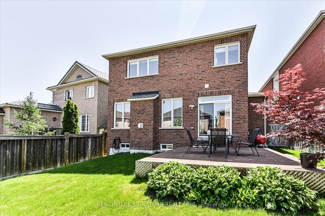 26 Linsmary Crt, House detached with 4 bedrooms, 4 bathrooms and 4 parking in Markham ON | Image 29