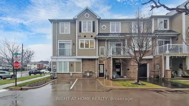 20 - 337 Beach Blvd N, Townhouse with 1 bedrooms, 2 bathrooms and 1 parking in Hamilton ON | Image 1