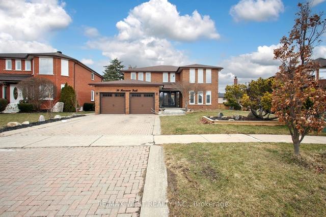 39 Moccasin Tr, House detached with 3 bedrooms, 4 bathrooms and 6 parking in Vaughan ON | Image 1