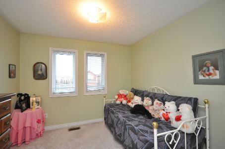 624 Leatherleaf Cres, House semidetached with 3 bedrooms, 3 bathrooms and 2 parking in Mississauga ON | Image 7